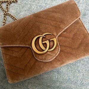 Gucci Marmont velvet shoulder bag / WOC